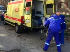 Молодой человек сорвался при попытке спуска по простыням в Кисловодске