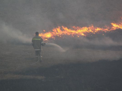 Неизвестные поджигают ставропольские поля