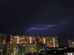 Стиральная машинка загорелась в жилом доме Кисловодска из-за удара молнии 