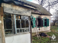 Пенсионерка погибла в подожженном доме в селе на Ставрополье