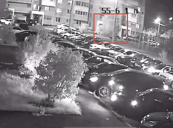 Взрыв на военном городке в Ставрополе засняла камера видеонаблюдения 