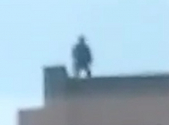 Опасные игры подростков на крыше в Минеральных водах встревожили местных жителей 