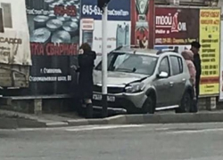 Курьезное ДТП с девушкой за рулем вызвало массу насмешек в Ставрополе