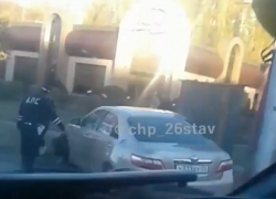 ДТП с участием маршрутки попало на видео в Ставрополе