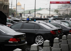 Почти 140 тысяч рублей потратят из бюджета Ставрополья на тонировку для правительственных авто 