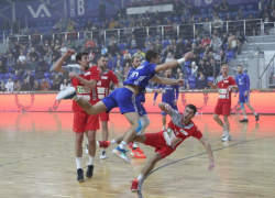 Валидол у ворот: «викторианцы» в Ставрополе с трудом «дожали» гандболистов волгоградского «Каустика»