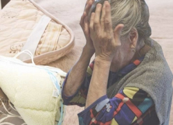  Мужчина обокрал 90-летнюю женщину на Ставрополье