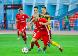 Утонули в «Волге»: футболисты «Машука-КМВ» проиграли в Пятигорске 