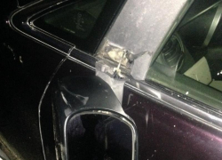 В Михайловске мужчина закидал камнями чужой автомобиль