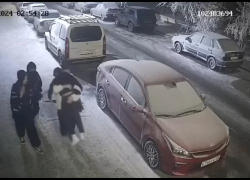 Снесла ударом и сломала нос: девушка избила сверстницу в Ставрополе