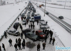 Сегодня на выезде из Ставрополя столнулись 18 автомобилей