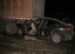 В сильном столкновении грузовика с «легковушкой» пострадали двое детей на трассе «Ростов-Ставрополь»