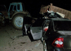 На Ставрополье произошло столкновение трактора с легковушкой