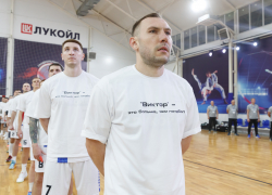 «Все сложилось»: гандболисты «Виктора» в Ставрополе в пух и прах разнесли астраханскую оборону