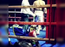 Боксер из Пятигорска дважды отправил в нокдаун крепкого соперника в Англии