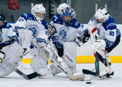 Курс Кудрявцева: в Ставрополе профессиональный уровень повышали хоккейные вратари 