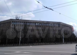 Здание «Ставропольтехмонтажа» на перекрестке Ленина и Доваторцев выставили на продажу за 250 миллионов 