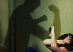 Устроивший драку двух детей фермер жестоко избил побившего его сына мальчика на Ставрополье