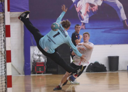 «Волгоград напихивал то в линию, то в край»: гандболисты «Виктора» в Ставрополе победили с трудом