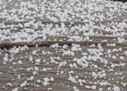 Появилось видео сильного града в Михайловске