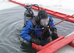 Тело утонувшего рыбака извлекли из карьера около Невинномысска