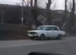 У "семерки" сильно разбито лобовое стекло, - очевидцы рассказали о сбитом человеке на Ставрополье 