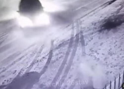 В Новоалександровском городском округе автомобиль сбил двух школьниц