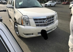 Американский автомобиль класса "люкс" смял "четверку" при столкновении в центре Ставрополя