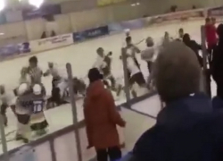 Массовой дракой закончился хоккейный матч между командами Невинномысска и Владикавказа