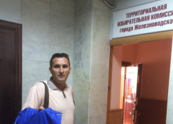 Кандидат в депутаты подал заявления в ТИК с фактами нарушений агитации кандидатами от ЕР