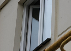 Мужчина выпал из окна в Кисловодске, - ПАСС