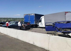 На Ставрополье произошла страшная авария с участием как минимум восьми машин