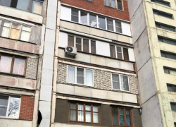 В Пятигорске маленький ребенок выпал из окна 