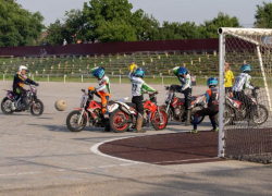 Традицию не нарушили: мотоболисты «Колоса» в Ипатово вновь одолели чемпионов России из «Металлурга»