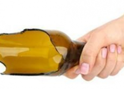 Посетитель кафе на Ставрополье получил бутылкой по голове