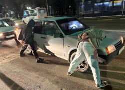 Трое мужчин могут получить до 10 лет тюрьмы за разбой с оружием в Невинномысске