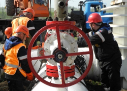 Ставропольским водителям объяснили, из чего складывается цена литра бензина