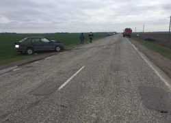 Два человека серьёзно пострадали в тройном ДТП на Ставрополье