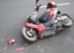 Трое подростков перевернулись на мотороллере в Ставропольском крае