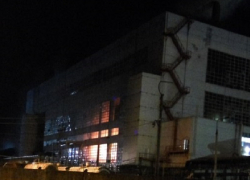 Крупнейший завод в Невинномысске охватило пламя