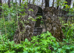 Могилы участников СВО осквернили вандалы на Ставрополье