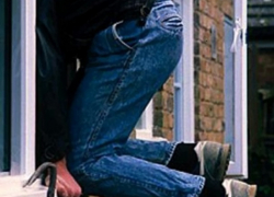 Пьяный мужчина залез в дом к бабушке и изнасиловал ее на Ставрополье