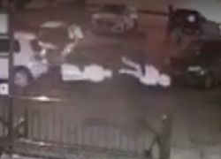 Молодые люди «утащили» человеческие фигуры из офиса в Ставрополе