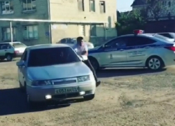  Водитель протащил полицейского на "Ладе"  и был жестко задержан в Ставрополе