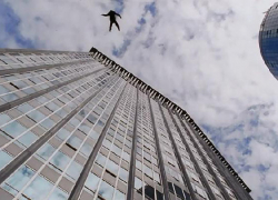 Мужчина упал в Ставрополе с 18 этажа