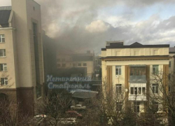 В центре Ставрополя загорелась трансформаторная подстанция