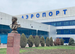 Самолет «Азимута» снова вернулся на стоянку в Минеральных Водах  