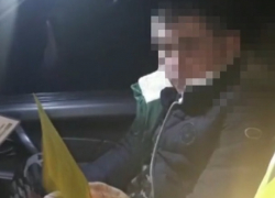 Пьяный водитель попытался скрыться от полиции и завяз в снегу на Ставрополье