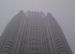 Жительница Ставрополя выпала из окна многоэтажки в новогоднюю ночь 