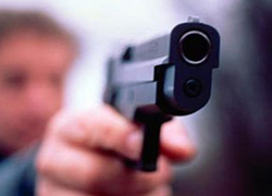 Хулигана, угрожавшего знакомому пистолетом, задержали в Ставрополе